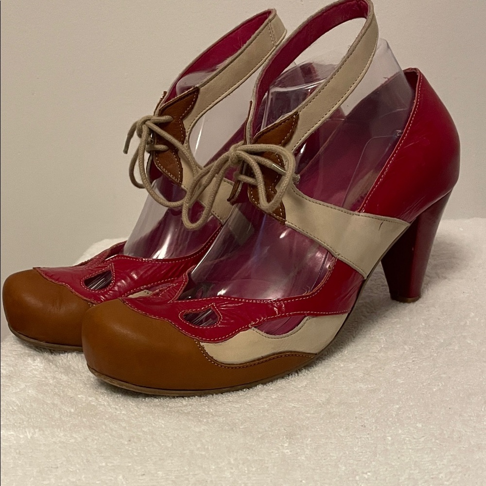 Chanii B Red/Brown/Cream Shoes Size 40
